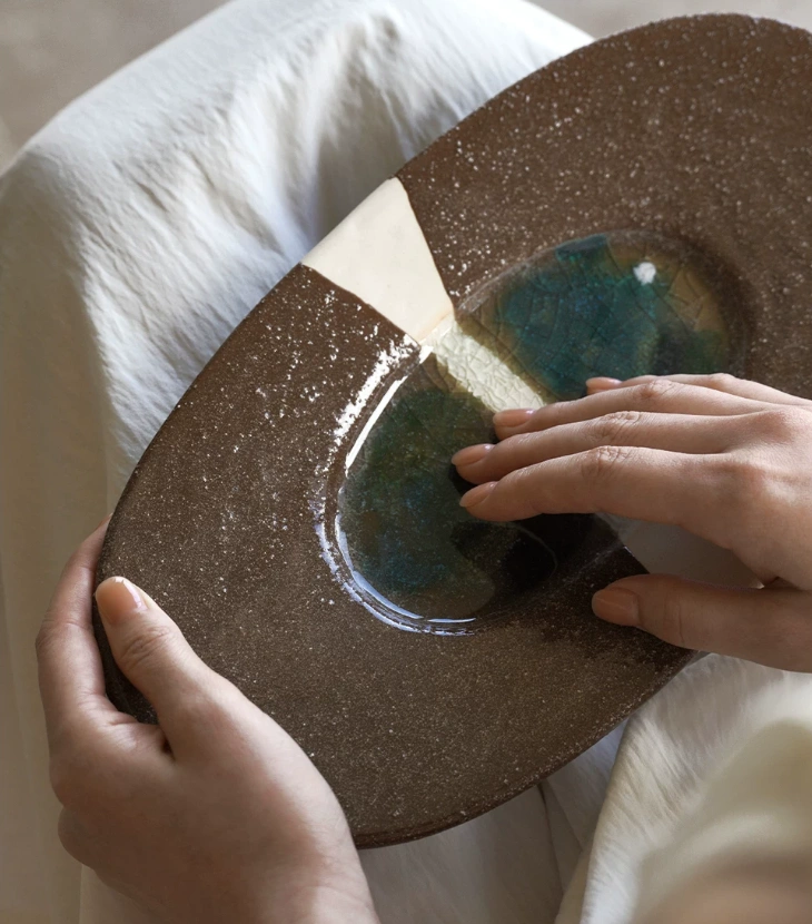 Chinese Zen-inspired crackle glaze ceramic long plate, a landscape dessert and fruit platter for showroom entryway decorations. - Image 4