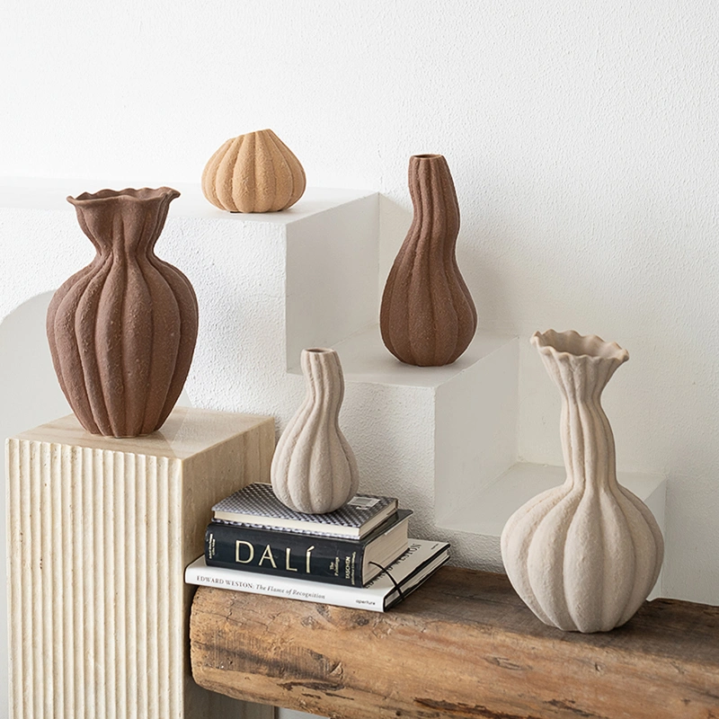 Chaji Feng Ceramic Vase - Image 2