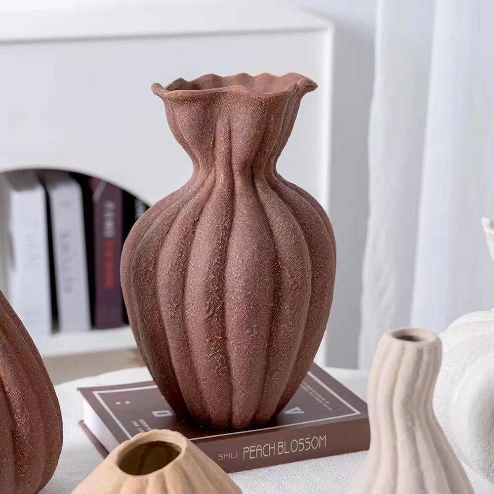 Chaji Feng Ceramic Vase - Image 3