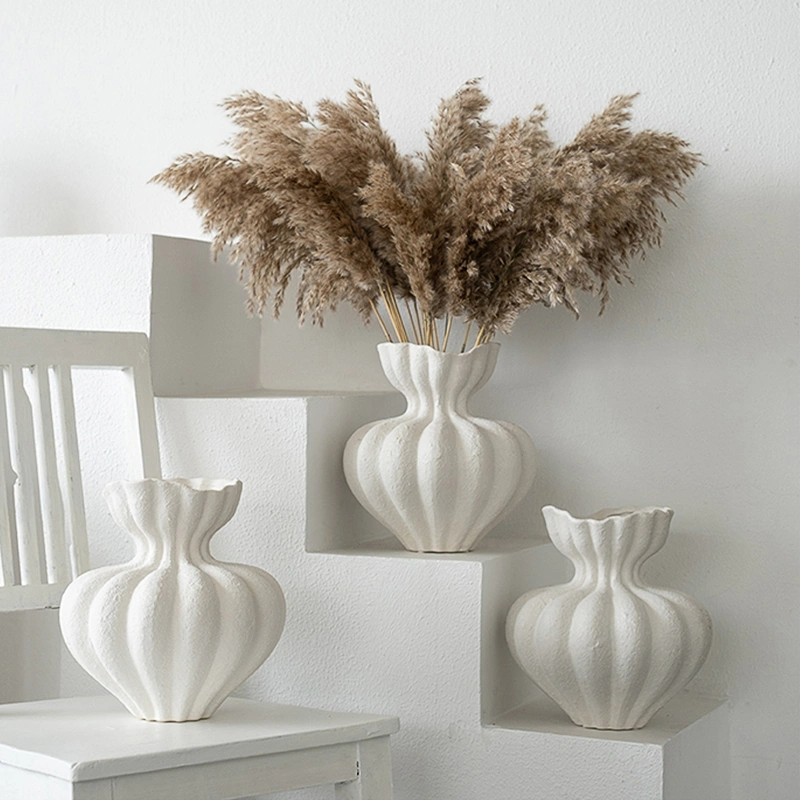 Chaji Feng Ceramic Vase - Image 4