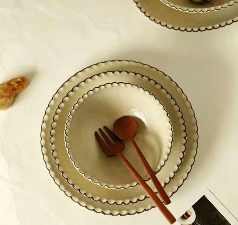 Wavy Ripple Rim Cream Ceramic Plate Set - Image 2