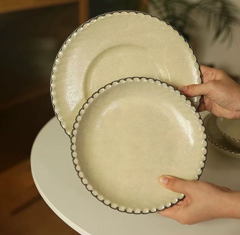 Wavy Ripple Rim Cream Ceramic Plate Set - Image 3