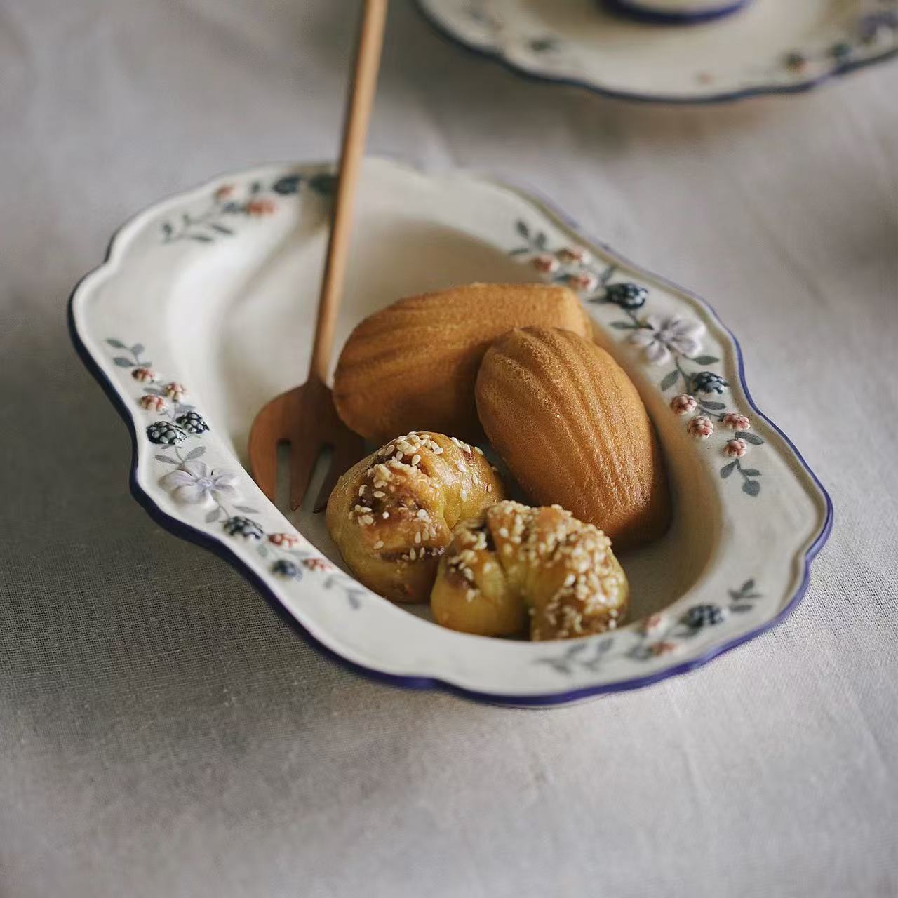Hand-painted Lemon Vine Blue Rim Ceramic Tableware Set - Image 2