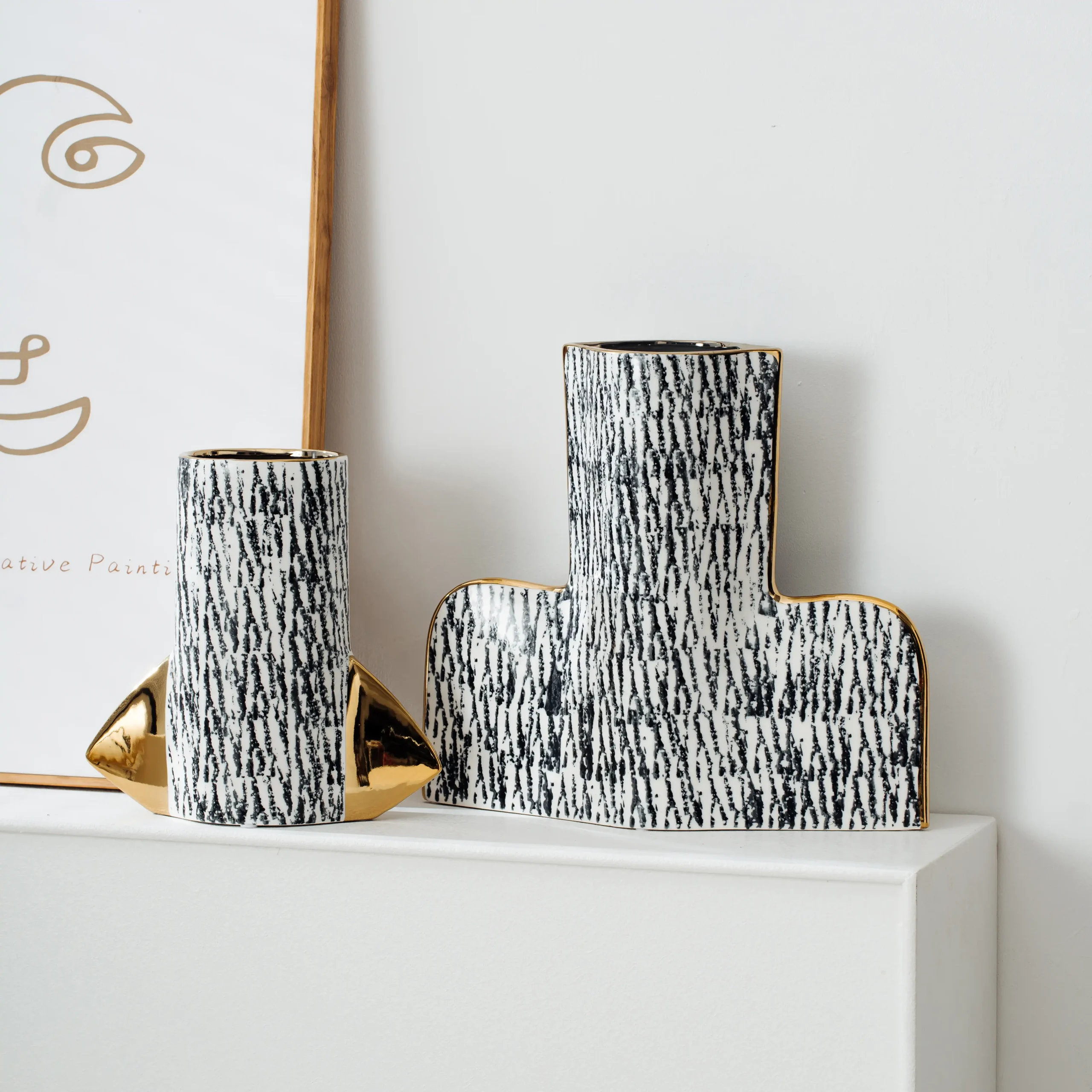 Luxury ceramic vase ornaments for living room flower arrangements, showroom decorations, and high-end dining table decorations for home furnishings. - Image 2