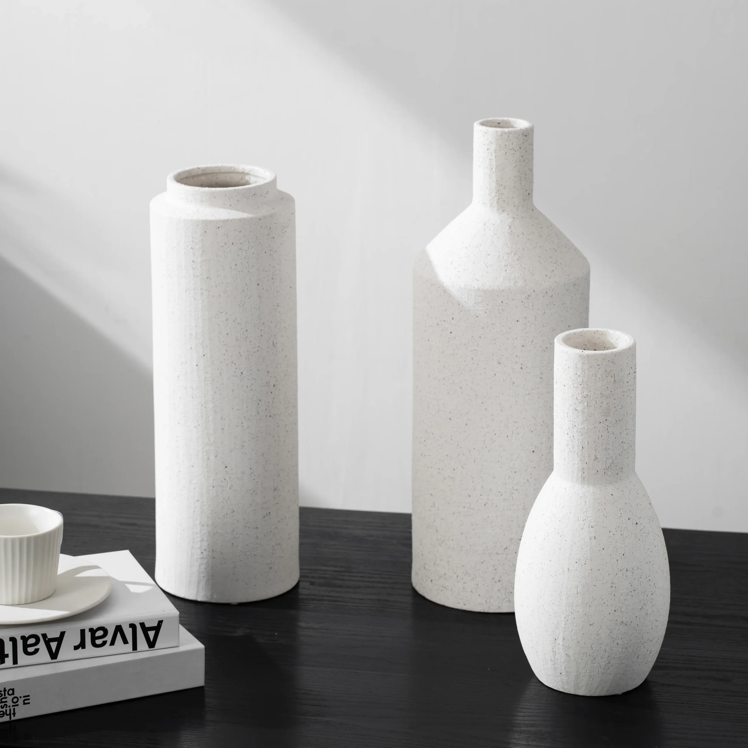 White sand vase - Image 3