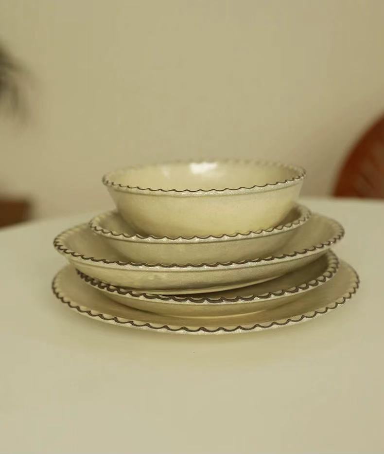 Wavy Ripple Rim Cream Ceramic Plate Set - Image 4