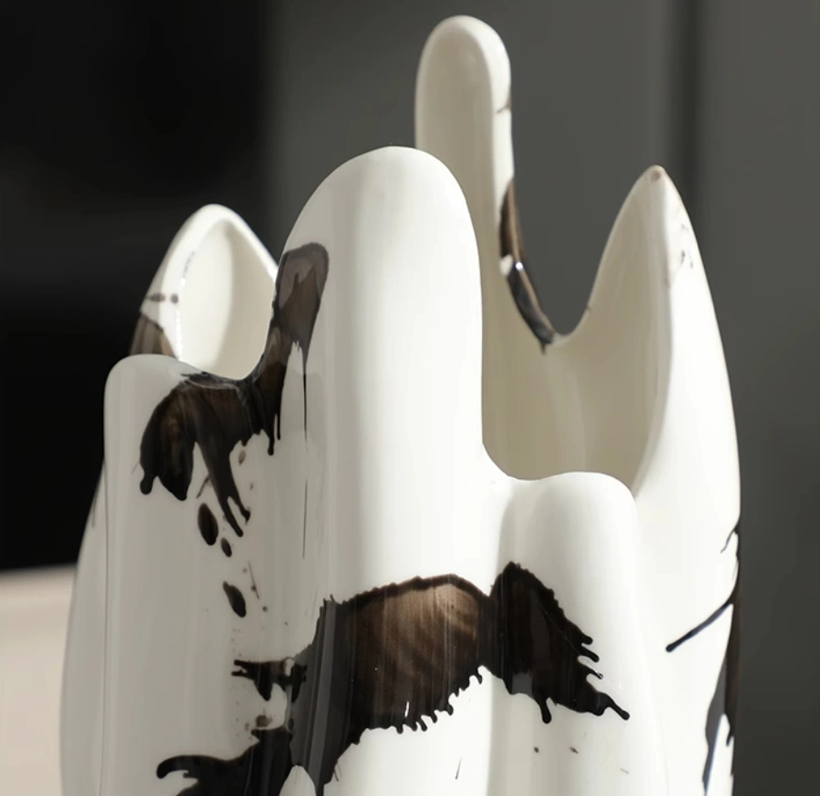New Chinese style modern hand-painted ink painting ceramic vase, suitable for sales offices, living rooms, dining tables, flower arrangements, and designer decorative items. - Image 2
